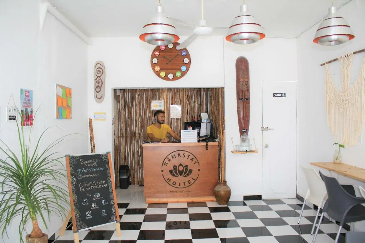 Namastay Hostel 신데 델 카르멘